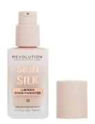 Revolution Makeup Skin Silk Serum Foundation F3 Foundation Sminke Revo...