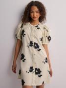 Object Collectors Item - Korte kjoler - Sandshell Flower - Objjenni 3/...