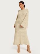 Malina - Strikkekjoler - Beige - Elinne cable knitted maxi dress - Kjo...
