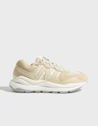 New Balance - Beige - W5740