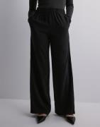 Selected Femme - Svart - Slftinni-Relaxed Mw Wide Pant N Noo