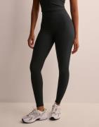 Aim'n - Svart - Ribbed Performance Tights