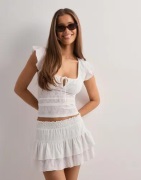 Nelly - Hvit - Broderie Anglaise Frill Skirt