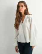 Only - Hvit - Onlthyra Life Ls V-Neck Top Noos Wv