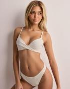 Nelly - Hvit - Twisted Push Up Bikini Bra