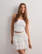 Nelly - Hvit - Frill Skirt
