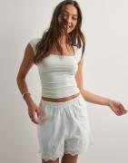 Only - Hvit - Onllou Life Emb Loose Shorts Wvn