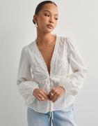 Nelly - Hvit - Amaze Me Blouse