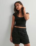 Pieces - Svart - Pcvilde Mw Shorts Wvn Noos