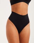 Spanx - Svart - EcoCare Seamless Shaping Thong