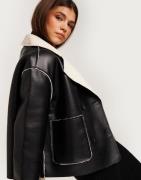 Pieces - Svart - Pcfranny Short Pu Teddy Jacket