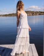 Nelly - Hvit - Embroidered Dream Dress