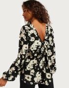 Pieces - Svart - Pcjosephine Ls O-Neck Top Bc