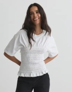 Nelly - Hvit - Smock Waist Tee