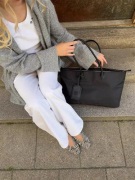 Nelly - Svart - The Nylon Shopper