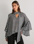 Vero Moda - Svart - Vmsia Ls Flounce Top Wvn Ga