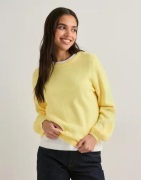 Pieces - Gul - Pcnaomi Ls O-Neck Knit Noos Bc