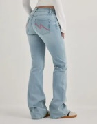 Nelly - Blå - Low Waist Bootcut Stitch Jeans