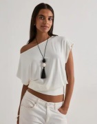 Nelly - Hvit - Soft Hip Focus Top