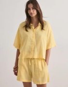 Vero Moda - Gul - Vmlinn Shorts Wvn Noos