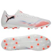 PUMA Future 8 Play MG Untamed - PUMA White/PUMA Svart/Glødende rød